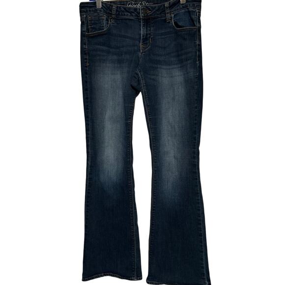 Old Navy Women's The Rock Star Low Rise Flare Leg Jean Size 12 Regular - Picture 1 of 5